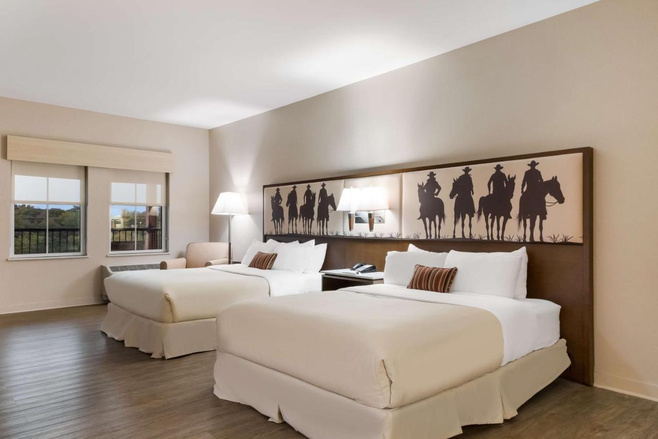 Best Western Bandera Suites&Saloon Exterior foto
