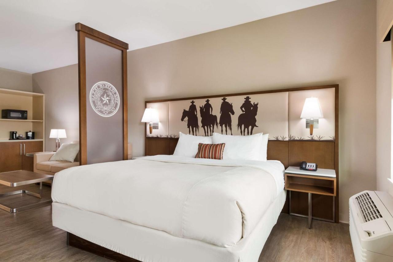 Best Western Bandera Suites&Saloon Exterior foto